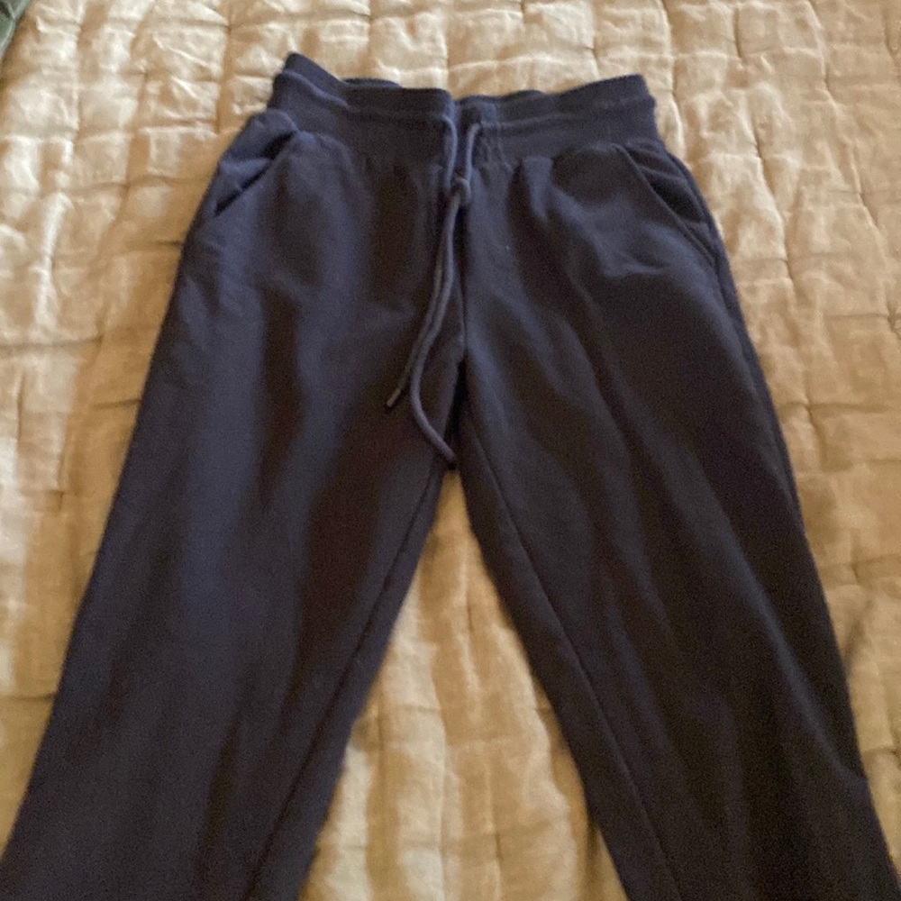 ALO yoga black, sweatpants, cotton size large